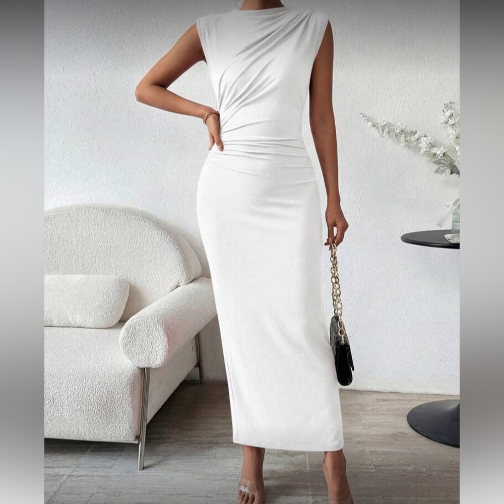 Elegant Black Sleeveless Draped Bodycon Maxi Dress - Picture 6 of 16